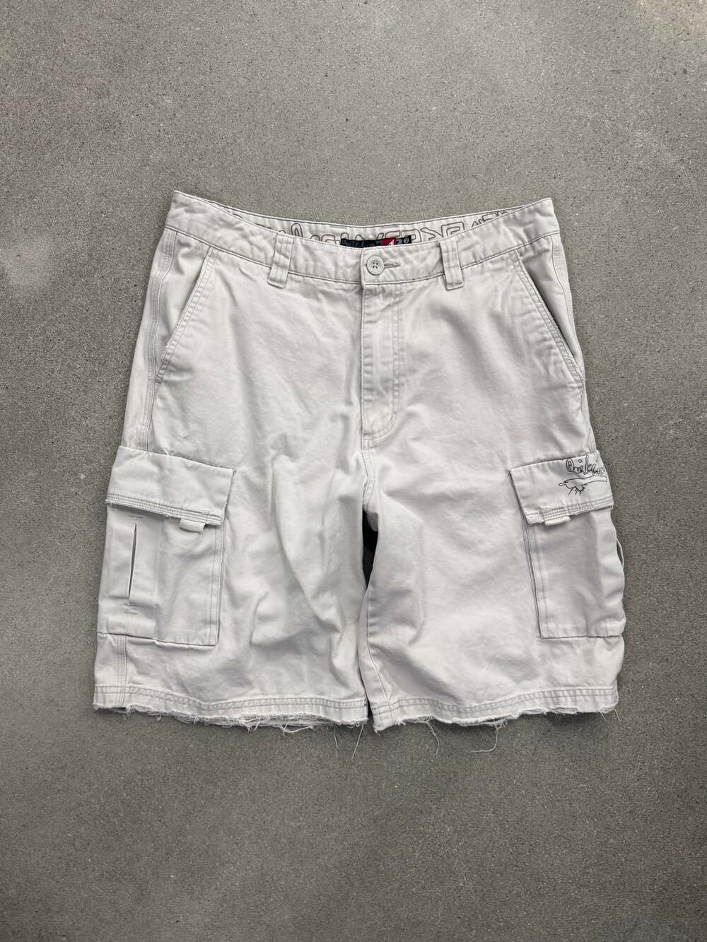Vintage Y2K Quiksilver Baggy Cargo Shorts - 32”